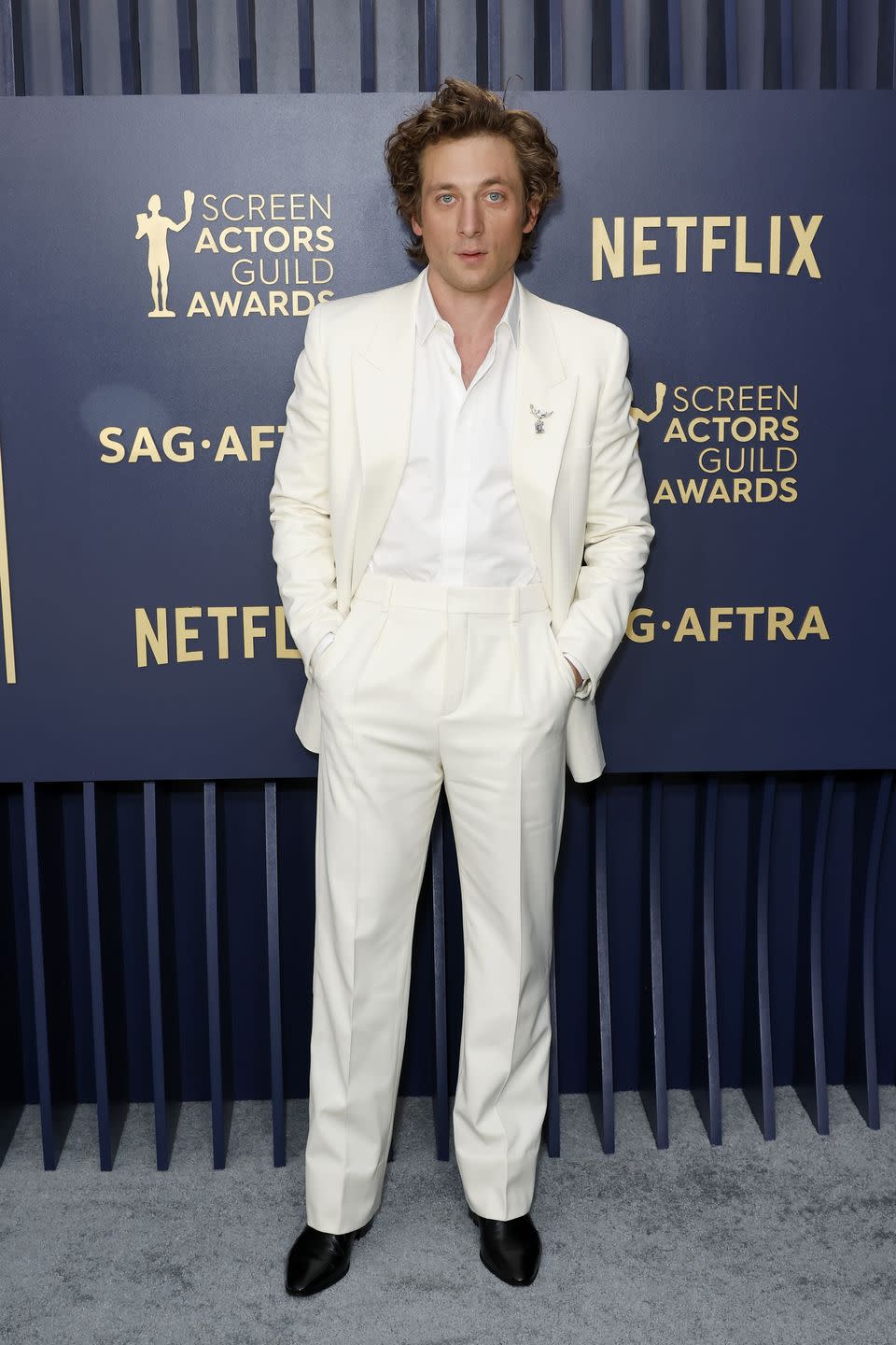 los angeles, california february 24 jeremy allen white attends the 30th annual screen actors guild awards at shrine auditorium and expo hall on february 24, 2024 in los angeles, california photo by frazer harrisongetty images