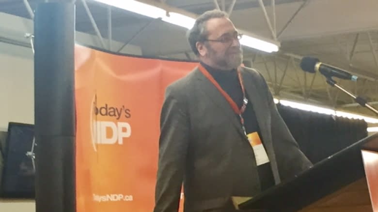 Status-quo result after hours of debate on 1 member, 1 vote at NDP convention