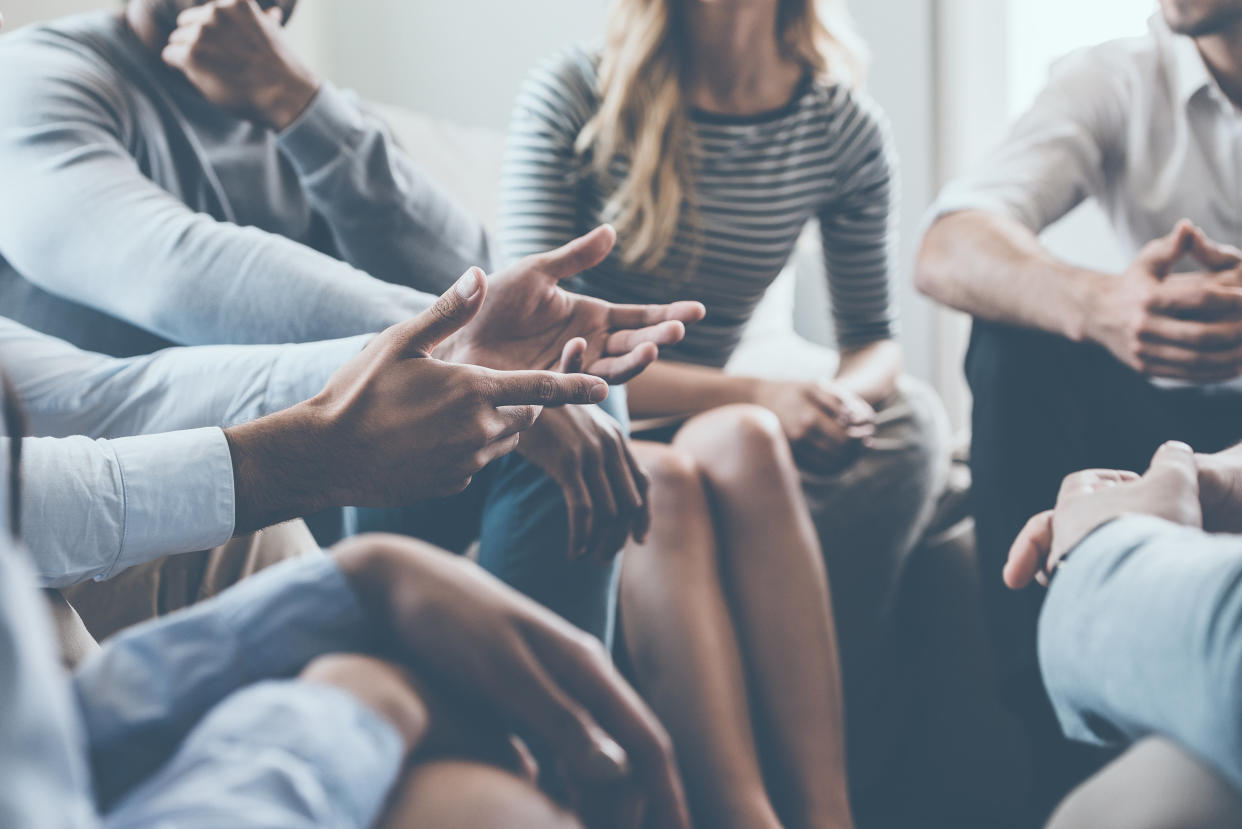 Hand gestures and head nods will make your conversations that much better.&nbsp; (Photo: g-stockstudio via Getty Images)