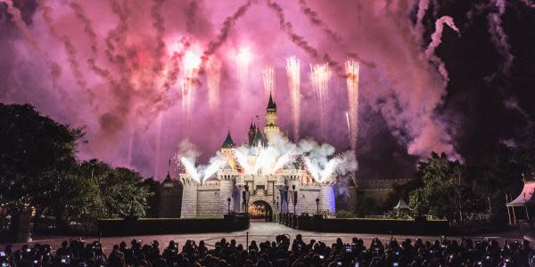 Crisis en Disneyland: Habrán despidos masivos  