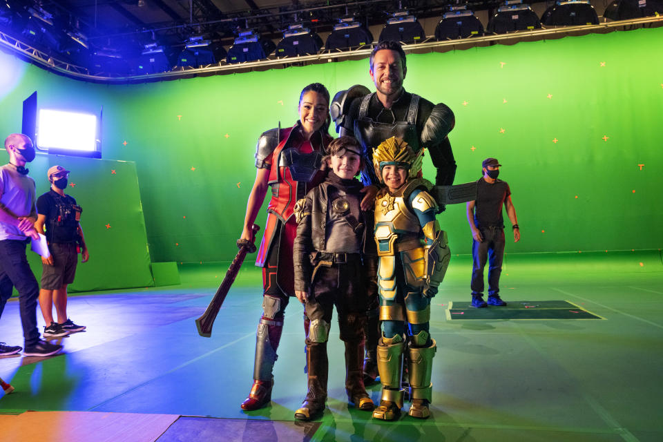 (L-R) Gina Rodriguez as Nora Torrez, Connor Esterson as Tony Torrez, Zachary Levi as Terrence Torrez and Everly Carganilla as Patty Torrez on the set of Spy Kids: Armageddon.(Lauren Hatfield/Netflix)