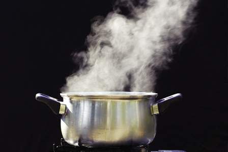 Brother throws boiling water over siblings after family row in Umm Al Quwain
