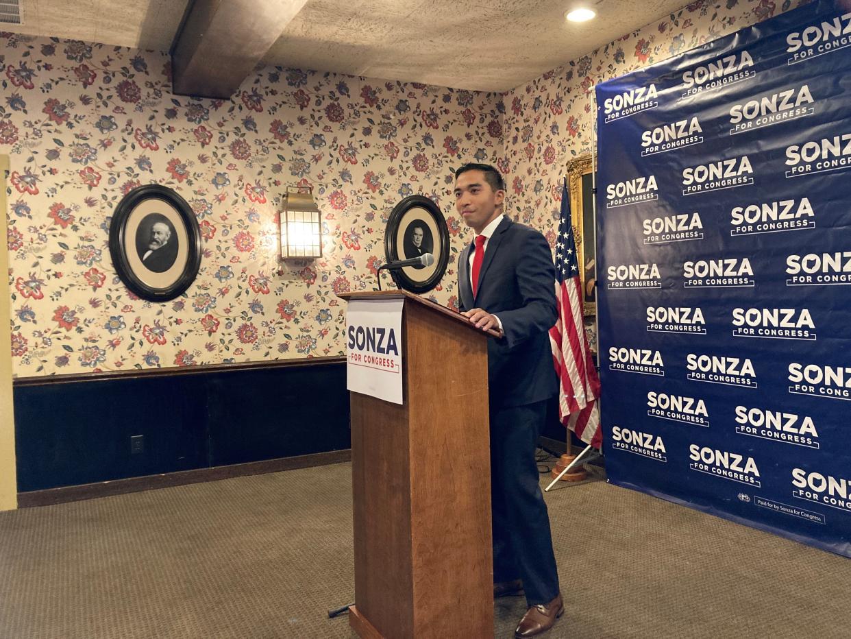 Orlando Sonza launches his campaign at the Golden Lamb Inn in Lebanon