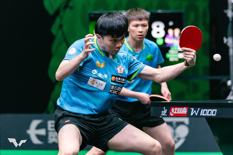 林昀儒（左）、陳思羽。（資料照，取自World Table Tennis，沙烏地大滿貫賽比賽照）