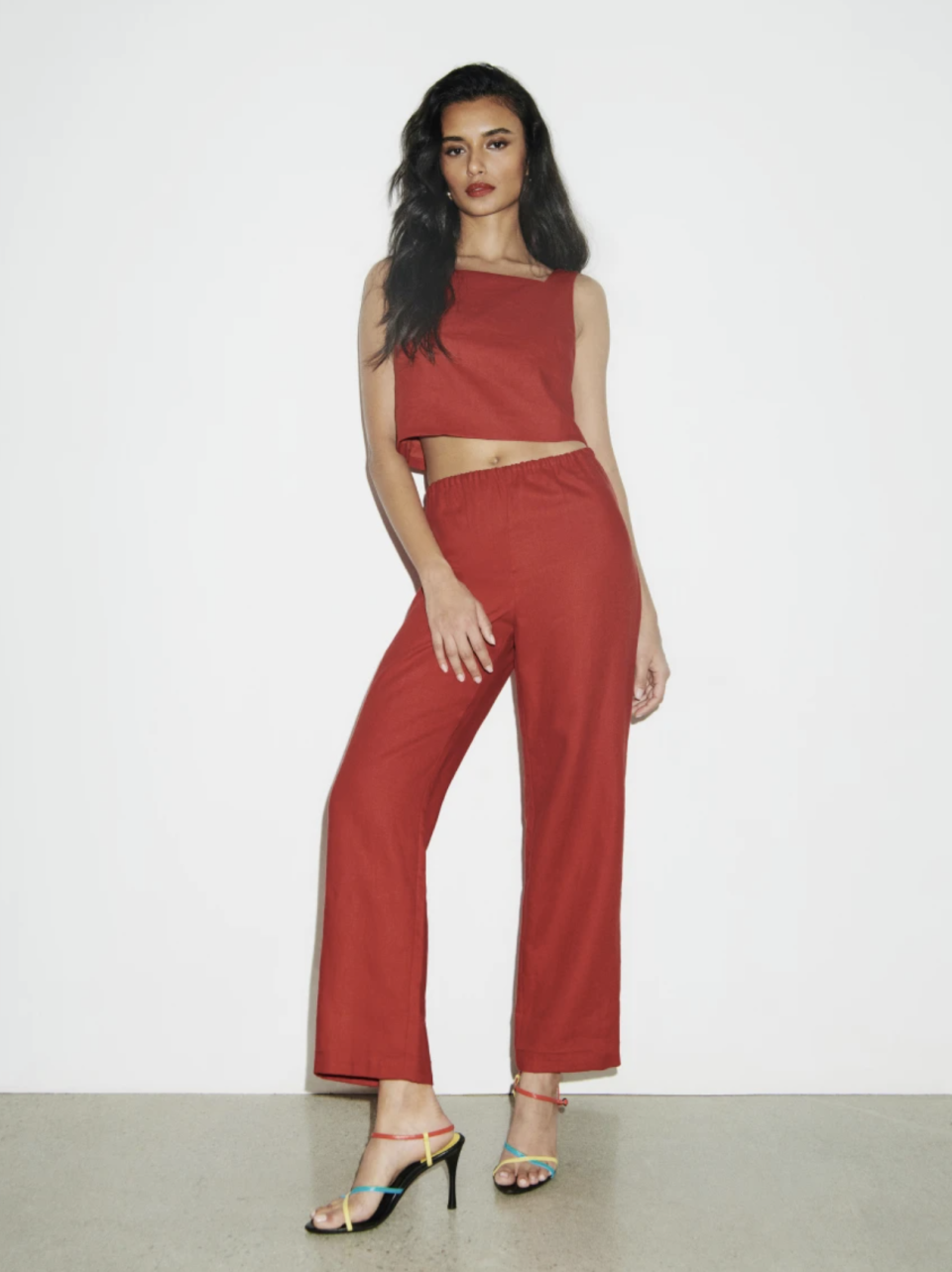 Remi Cropped Linen Pant (Photo via Reformation)