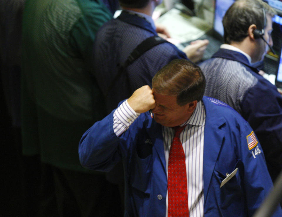 Traders work on the floor of New York Stock Exchange October 8, 2008. REUTERS/Brendan McDermid