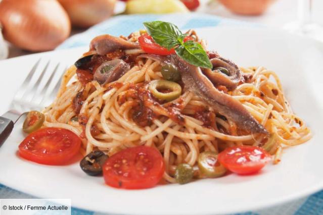 Spaghettis et boulettes : la recette de Laurent Mariotte qui sent bon  l'enfance : Femme Actuelle Le MAG