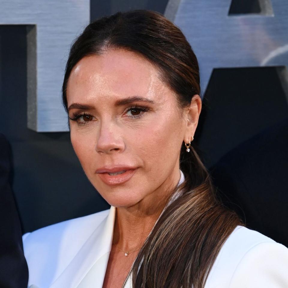 Victoria Beckham's rarely-seen sister shares incredible photo alongside Spice Girl - and they could be twins