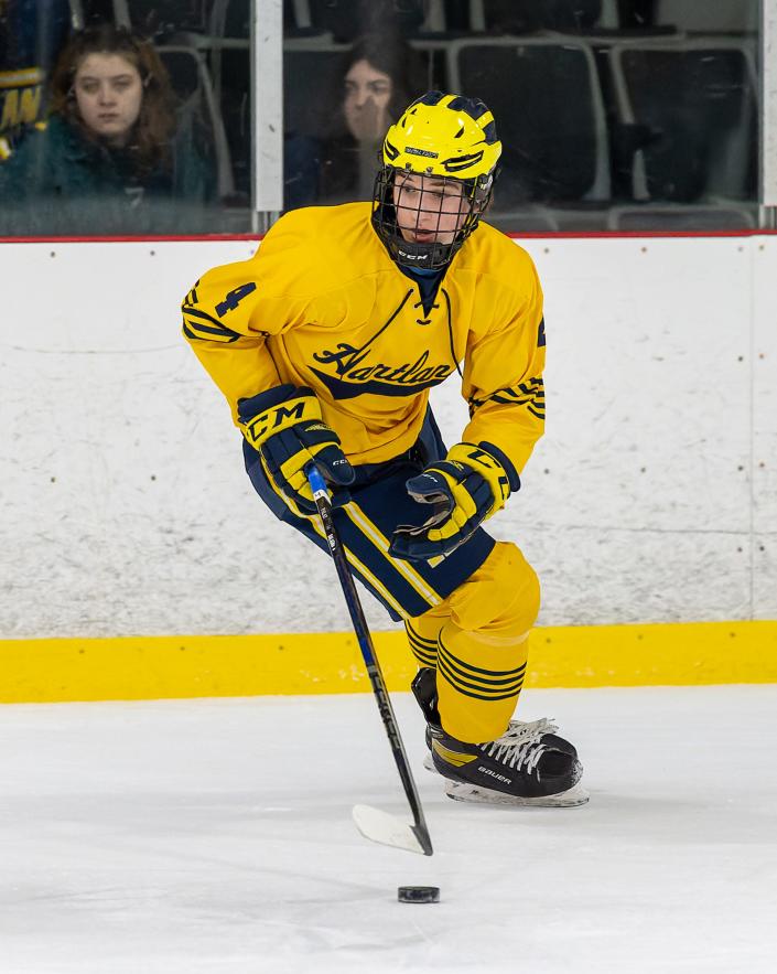 Hartland&#39;s Brady Balagna scored two straight goals early in the second period during a 7-3 victory over Byron Center.
