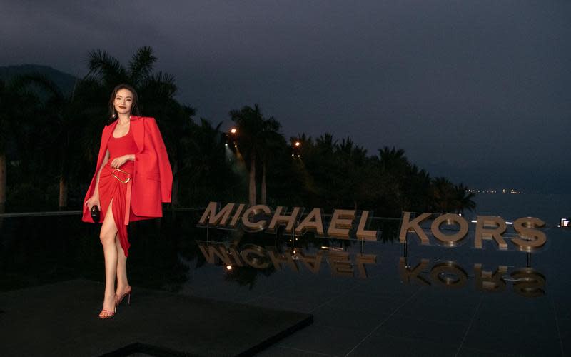 Michael Kors全球代言人舒淇盛裝出席位於三亞的「JetSetSanya穿行視界」晚宴。（Michael Kors提供）