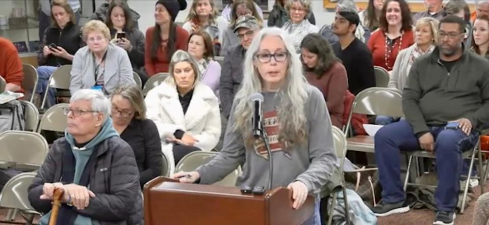 Montgomery County resident and award-winning young adult author Laurie Hause Anderson speaks against book banning at the March 14, 2023 Central Bucks School Board meeting