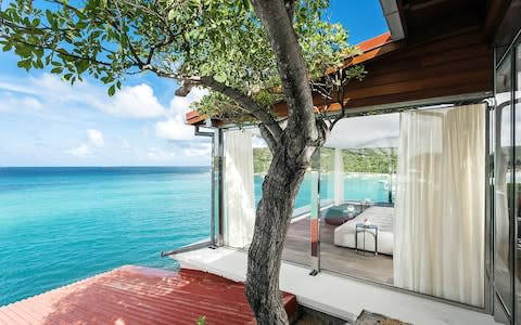 A sea view bedroom at the Eden Rock hotel