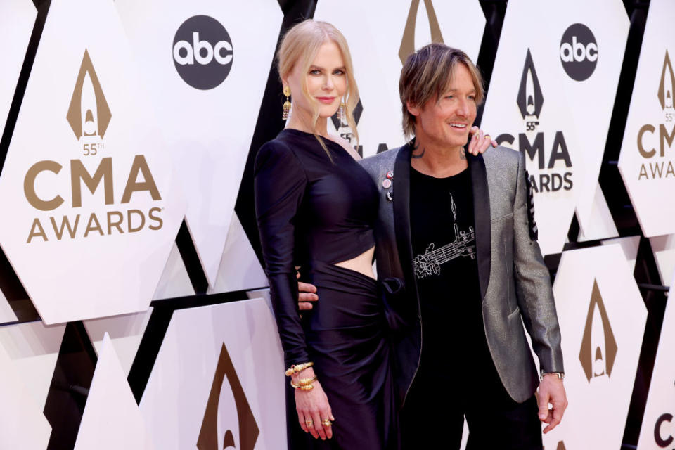 Nicole Kidman opted for an ab-bearing dress at the CMA awards. (Getty Images)