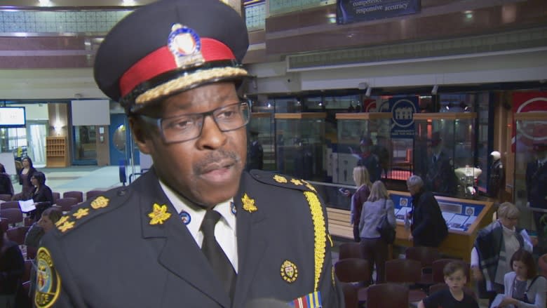 Toronto police awards honour 105 members — and 1 teenager