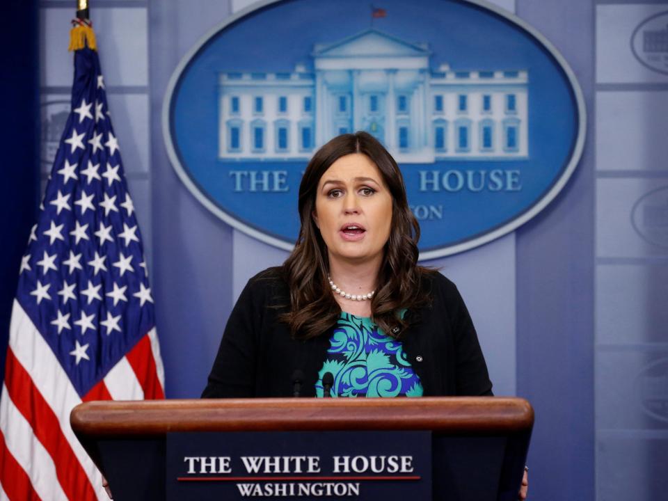 Sarah Sanders tweet about being kicked out of restaurant violates law, former White House ethics chief says