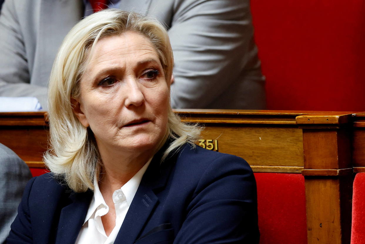 Le parquet de Paris a requis un procès pour onze eurodéputés FN (devenu RN), dont Marine Le Pen (photo d’illustration) et son père Jean-Marie, et treize assistants parlementaires soupçonnés d’avoir participé à un système de détournement de fonds publics européens entre 2004 et 2016.