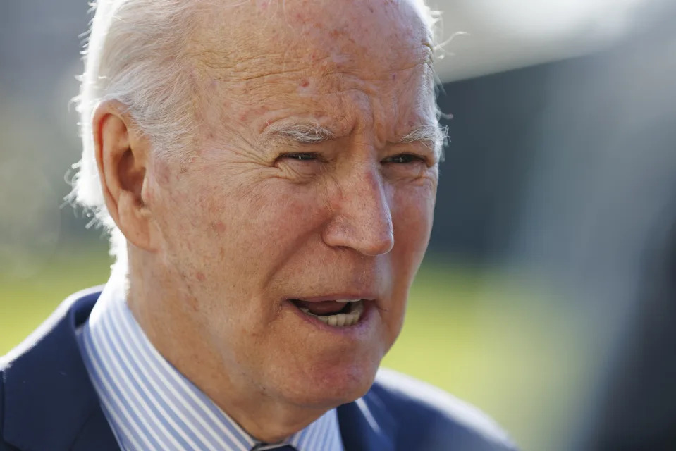 Los republicanos intentan mostrar la debilidad de Biden. (Photo by Aaron Schwartz/NurPhoto via Getty Images)