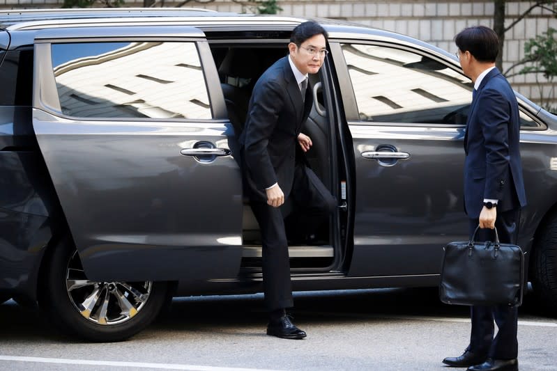 Samsung Electronics Vice Chairman, Jay Y. Lee, arrives at Seoul high court in Seoul