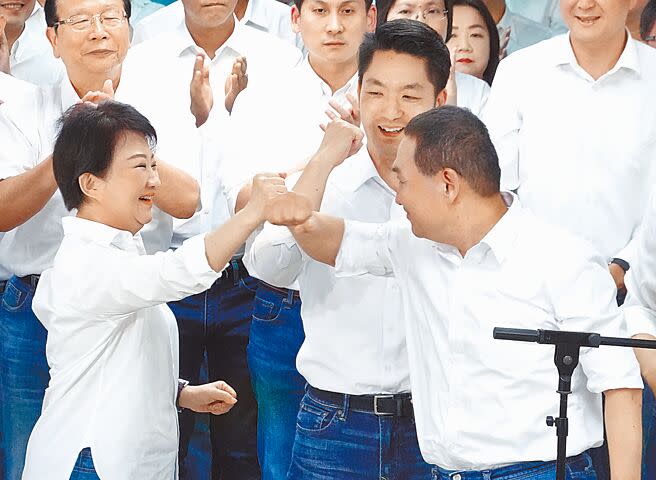 國民黨19日將在台中舉行723全代會前的造勢活動，漢子和燕子再度同台。圖為侯友宜與盧秀燕、蔣萬安出席今年520誓師大會。（本報資料照片）