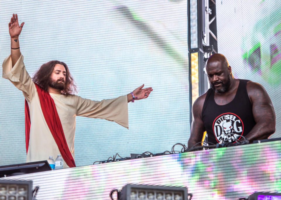 "Shaq aka Diesel performs with a Jesus impersonator at Lollapalooza in Grant Park, Chicago."<p><a href="https://www.shutterstock.com/image-photo/chicago-illinois-united-states-sunday-august-1504307609" rel="nofollow noopener" target="_blank" data-ylk="slk:Shutterstock/Ted Alexander Somerville;elm:context_link;itc:0;sec:content-canvas" class="link ">Shutterstock/Ted Alexander Somerville</a></p>