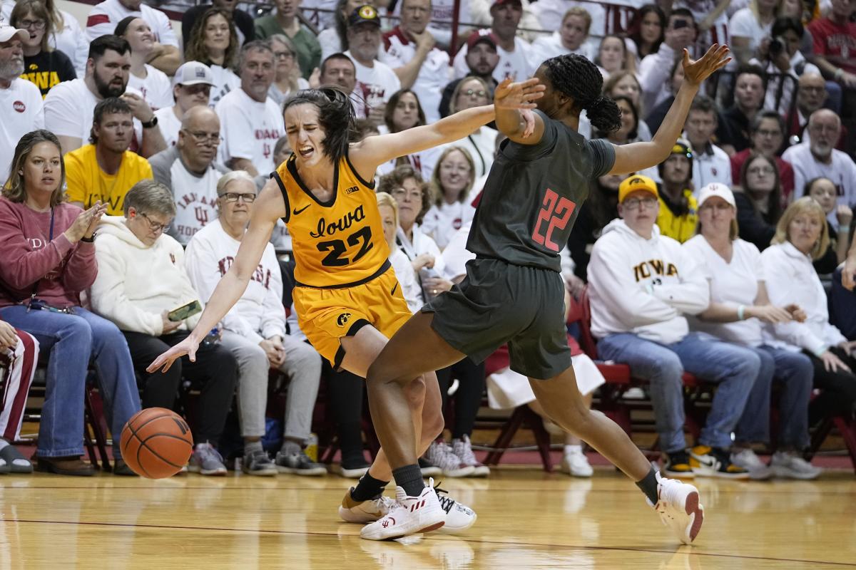 #No. 14 Indiana frustrates Caitlin Clark en route to 86-69 win over No. 4 Iowa