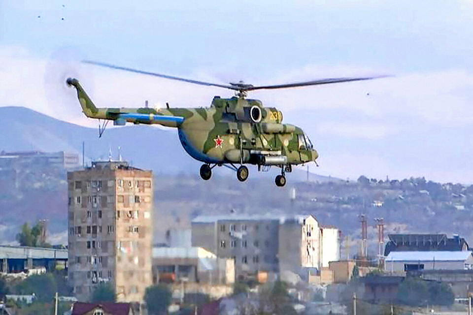 L'hélicoptère est un Mi-8. Il est désormais entre les mains de l'armée ukrainienne.  - Credit:HANDOUT / Russian Defence Ministry / AFP