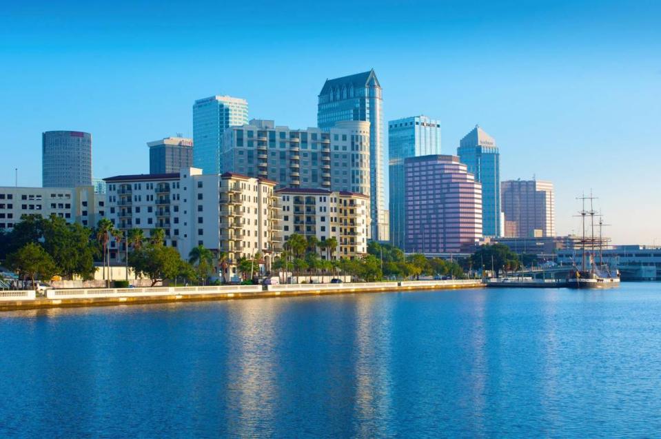 La ciudad de Tampa en la Florida se ubica en el cuarto lugar entre los mejores lugares para retirarse en el 2022-2023, según la nueva lista de U.S. News &amp; World Report, que la elabora anualmente como una guía para quienes planean retirarse o ya lo han hecho.