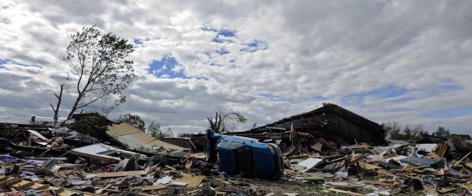 Tornado in Wichita wrecks mobile home