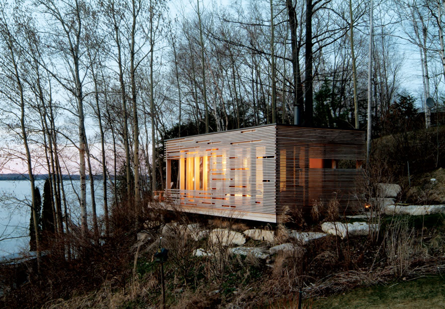 Sunset Cabin by Taylor Smyth Architects, exterior, 274 square feet, Lake Simcoe, Ontario, Canada (Photo: Ben Rahn/A-Frame Inc.)