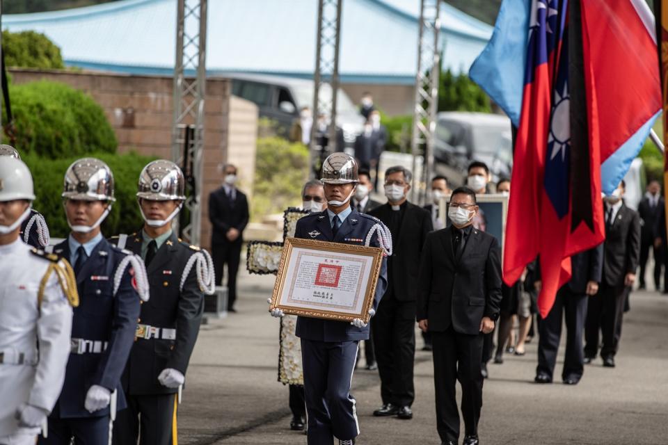 前總統李登輝奉安儀式7日上午在五指山國軍示範公墓舉行。   圖：軍聞社提供