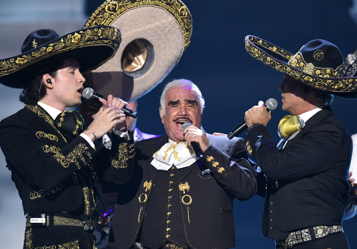 Alex Fernández con Vicente Fernández / Cortesía 