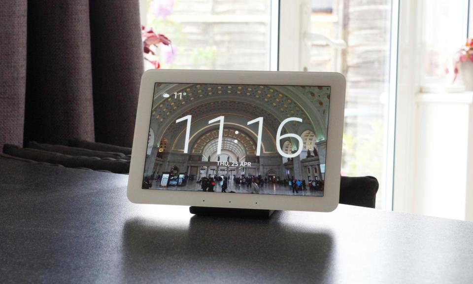 <span>The Echo Hub is a photo frame when idle, but transforms into your home’s command centre as you approach it.</span><span>Photograph: Samuel Gibbs/The Guardian</span>