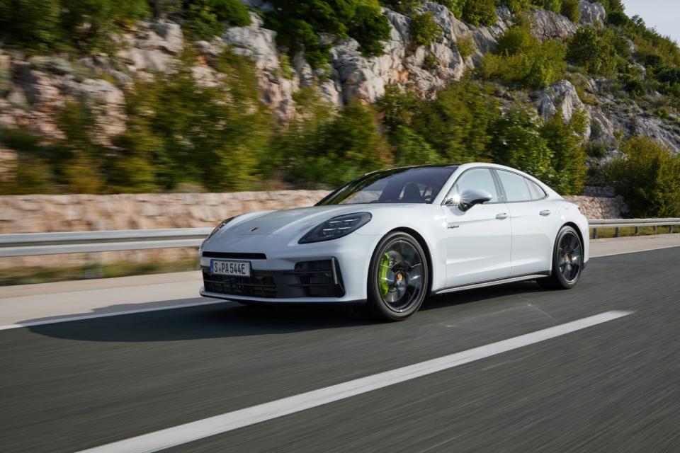 保時捷發表全新 Panamera 4S E-Hybrid 車款