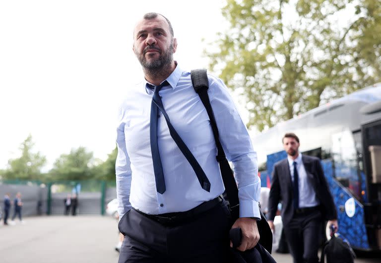 Michael Cheika, en la llegada al estadio para medirse contra Samoa