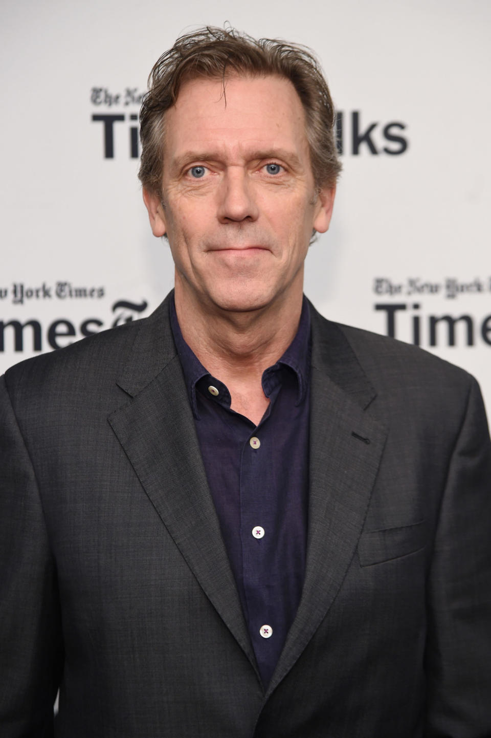 <p>Landsmann Hugh Laurie zeigte sich ebenfalls fassungslos vom Brexit. Der “Dr. House”-Star twitterte zunächst: “Best of Three?” in Anlehnung an das Spielprinzip, bei dem drei von fünf Spielen gewonnen werden müssen, um zu zählen. So könne man es ja auch mit der Wahl handhaben. In den frühen Morgenstunden legte er noch einmal mit einer guten Portion Sarkasmus im Hinblick auf das bevorstehende EM-Spiel nach: “Erster Riss im Mauerwerk: Englische Fans werden am Montag 25 Pfund pro Bier zahlen.” (Bild-Copyright: Jamie McCarthy/Getty Images for AMC)</p>