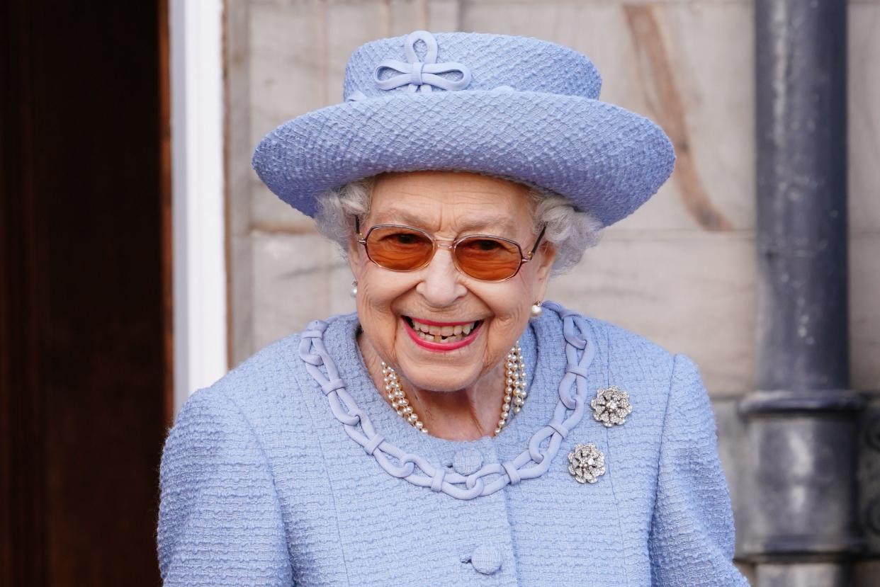 A picture of Queen Elizabeth II.