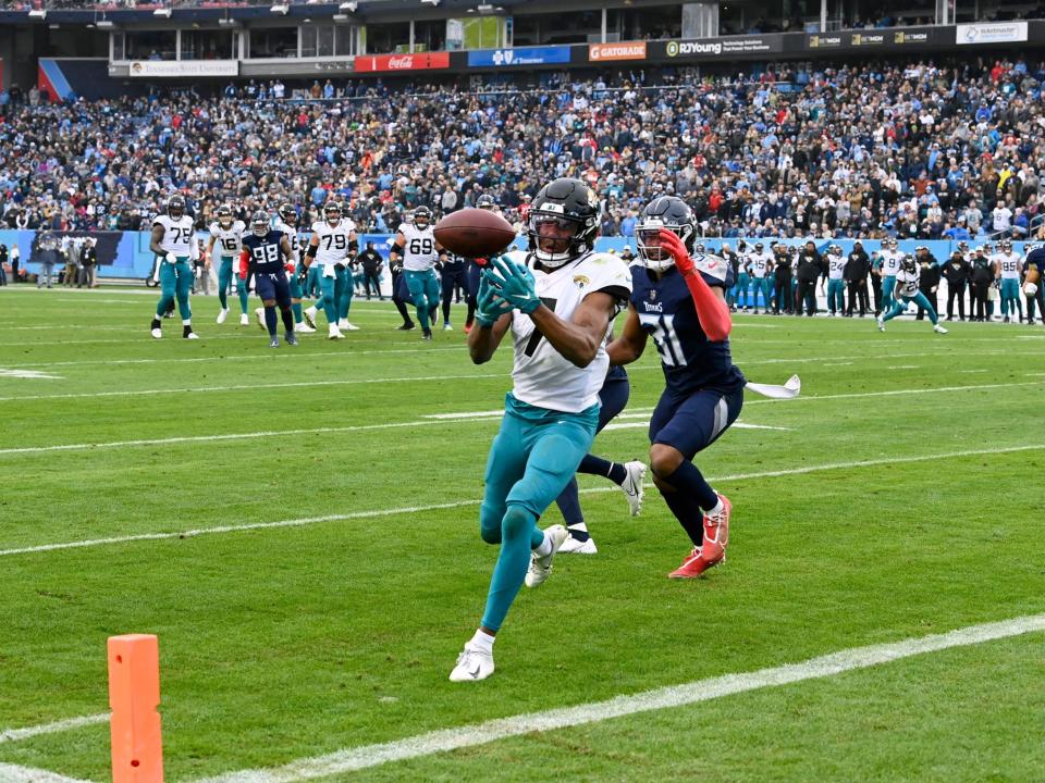 Zay Jones reels in a touchdown against the Tennessee Titans.