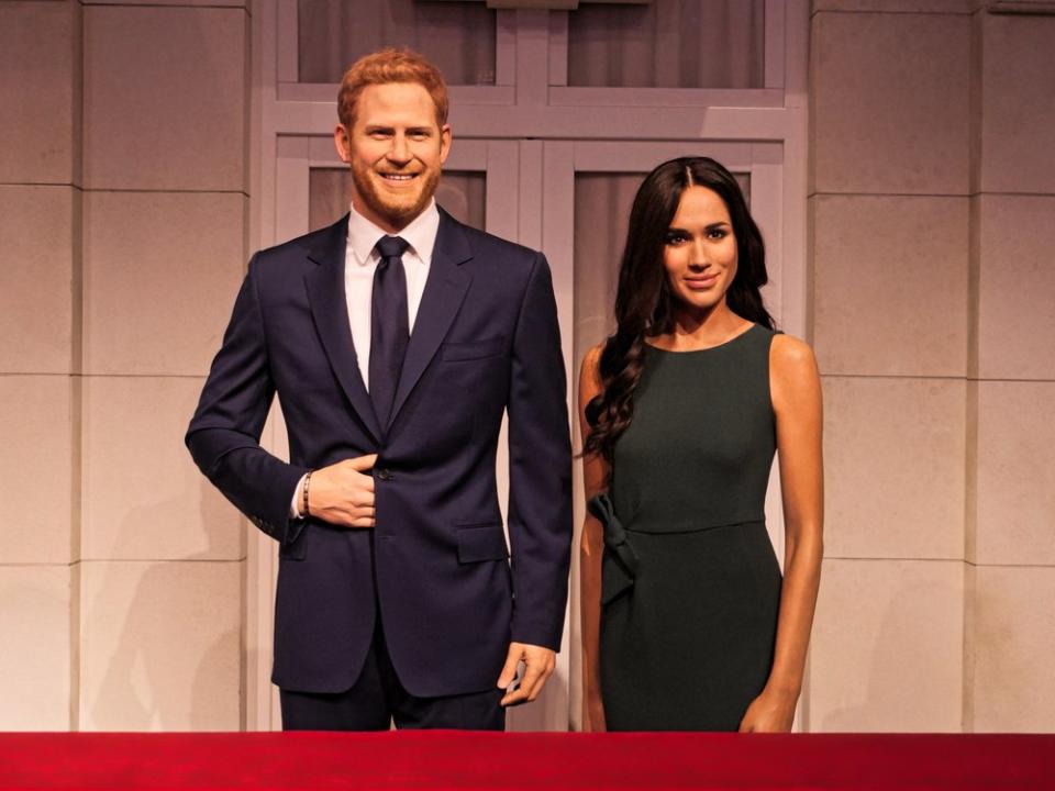 Die Wachsfiguren von Prinz Harry und Herzogin Meghan. (Bild: Santosh Puthran/Shutterstock)