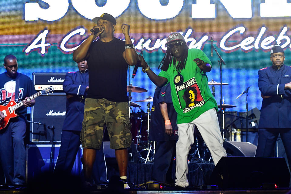 Chuck D and Flavor Flav perform together at the National Museum of African American History and Culture in 2016. (Photo: The Washington Post via Getty Images)