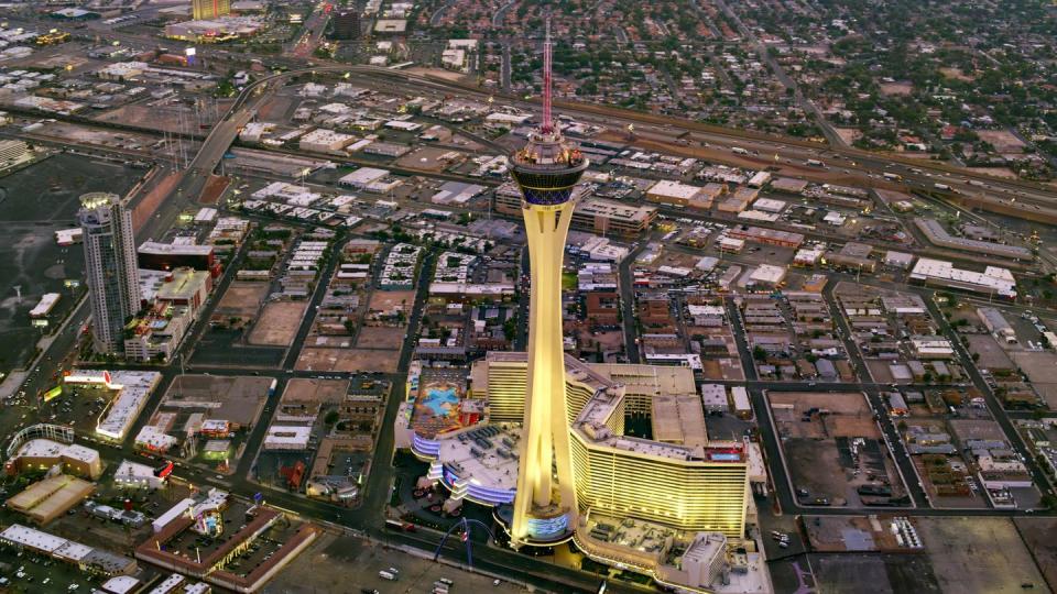 things to do in las vegas under 50 strat tower