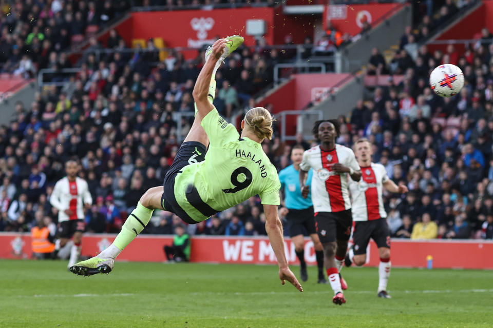 SOUTHAMPTON, ENGLAND - APRIL 08: Erling Haaland of Manchester City scores their 3rd goal with an overhead kick during the Premier League match between Southampton FC and Manchester City at Friends Provident St. Mary's Stadium on April 8, 2023 in Southampton, United Kingdom. (Photo by Charlotte Wilson/Offside/Offside via Getty Images)