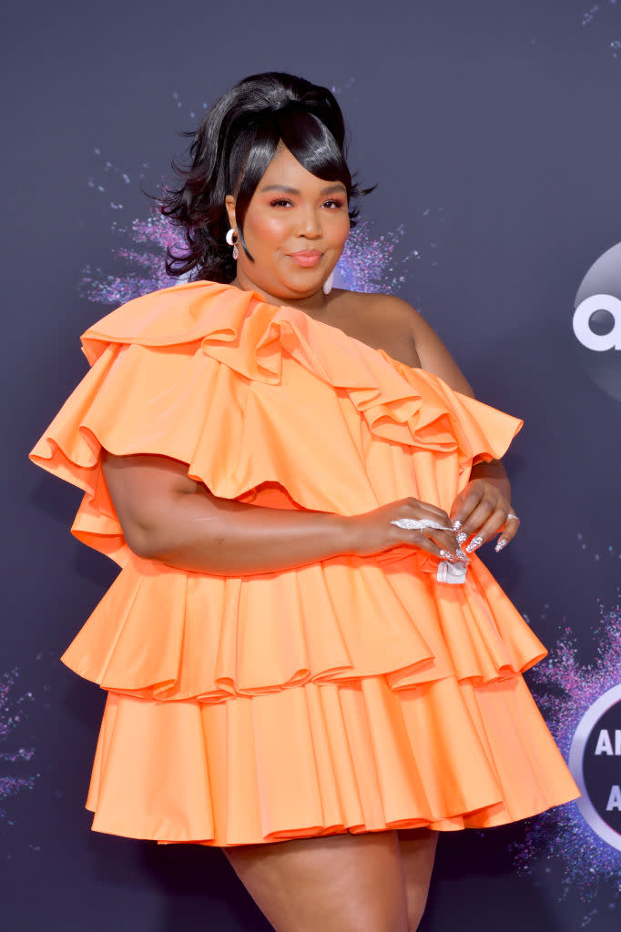 Lizzo attends the 2019 American Music Awards at Microsoft Theater on Nov. 24 in Los Angeles. (Photo: Rodin Eckenroth/FilmMagic)