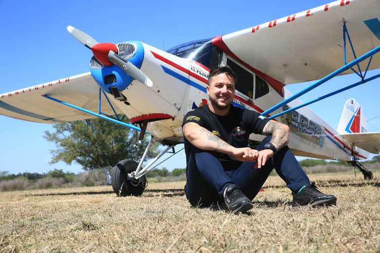 El pájaro; aeródromo; sociedad; avión; vuelo