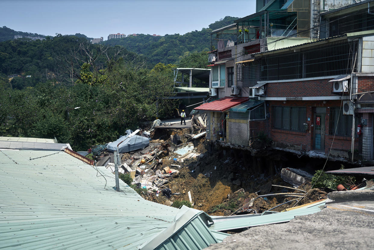 Worst Taiwan Quake in 25 Years Levels Buildings (An Rong Xu / Bloomberg via Getty Images)