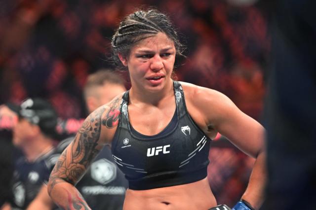 Julianna Peña rips Raquel Pennington 'snooze fest' UFC 297 title win, vows  to retire new champ - Yahoo Sports