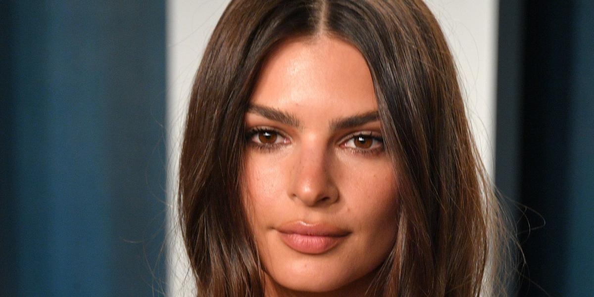 Emily Ratajkowski's new take on breastfeeding is the empowering ...