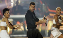 Ricky Martin canta en la ceremonia de los Premios Billboard de la Música Latina, el jueves 24 de abril del 2014 en Coral Gables, Florida. (AP Foto/Lynne Sladky)