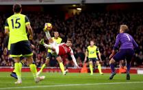 <p>Lucas Torreira netted a late winner as Arsenal beat Huddersfield 1-0 (Isabel Infantes/PA) </p>