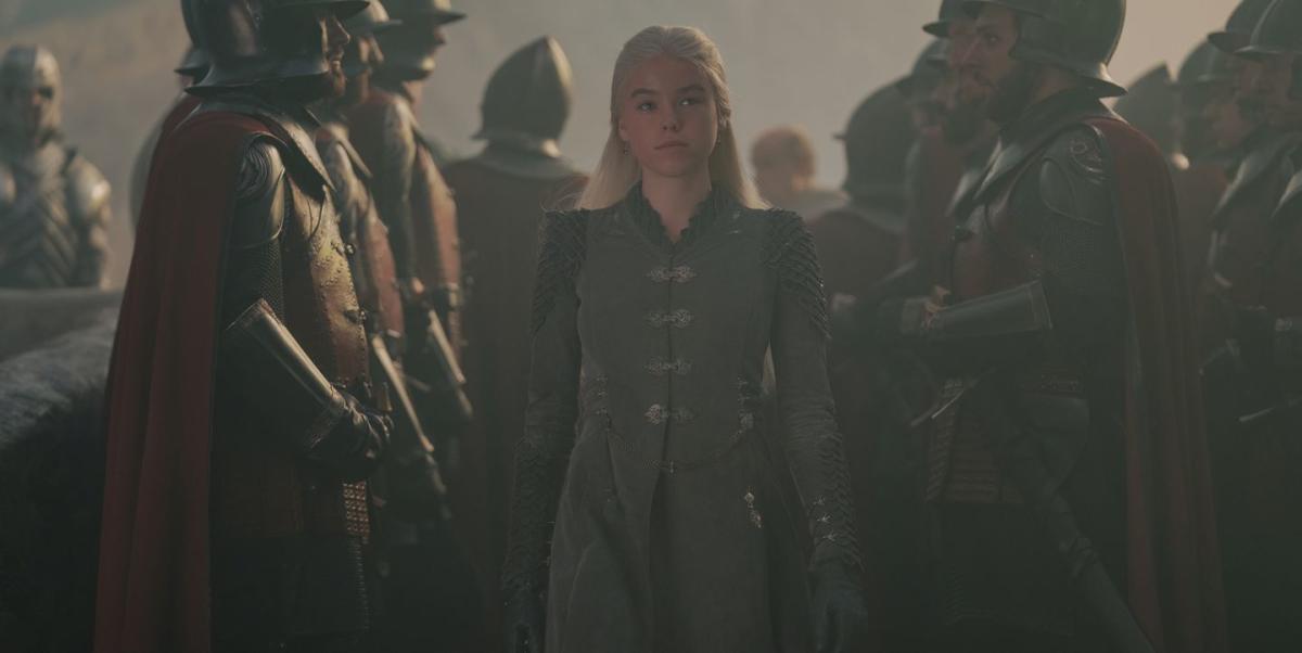 New official look at Queen Alicent Hightower in 'HOUSE OF THE DRAGON' Season  2 : r/HouseOfTheDragon