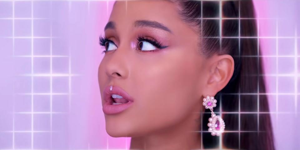 ariana grande 7 rings